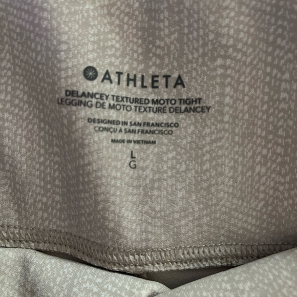 Athleta size L jeggings-worn maybe twice - Picture 4 of 5